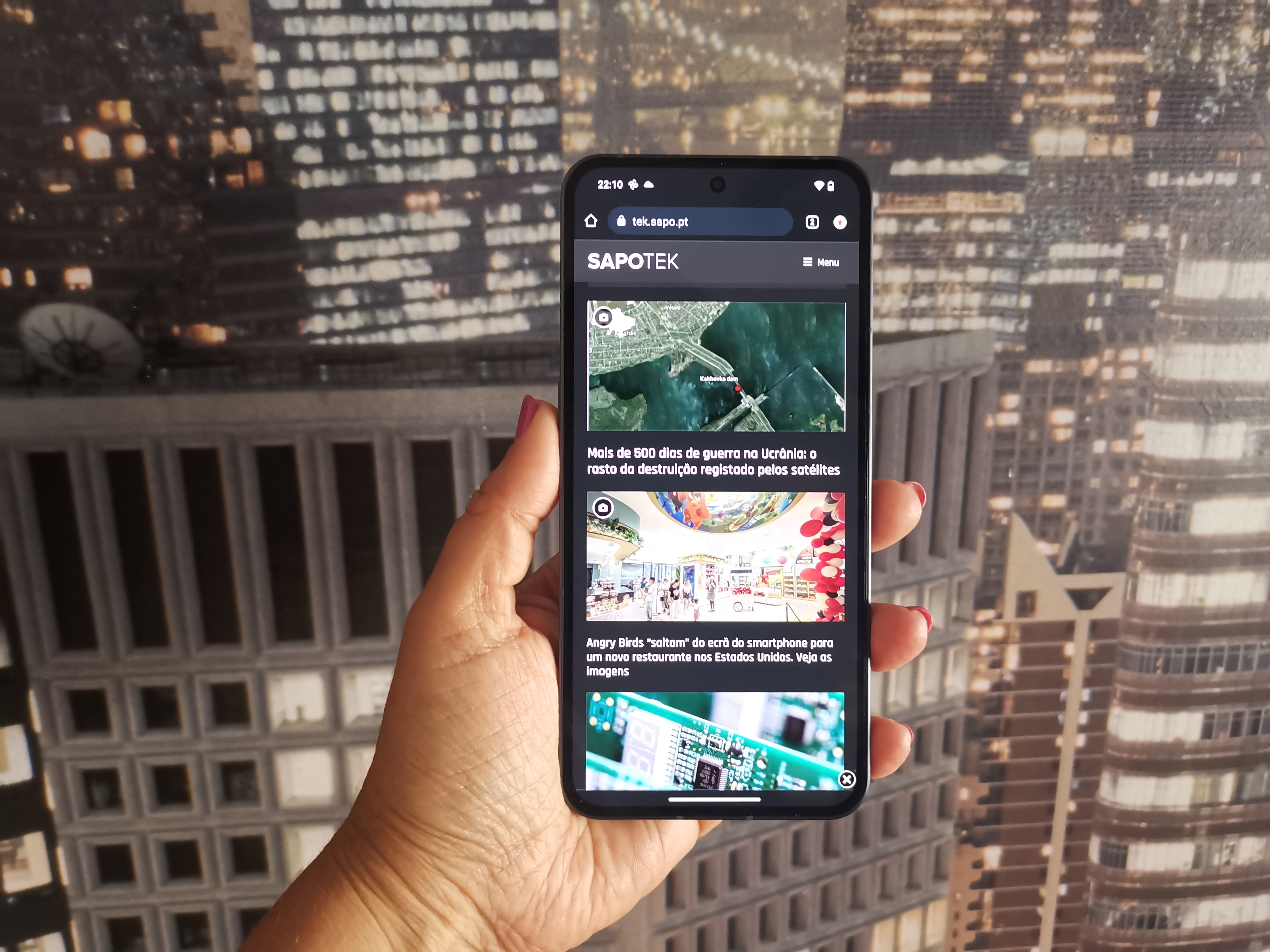 Primeiras impressões: Take 2 do Phone da Nothing muda pouco por fora mas promete muito no desempenho