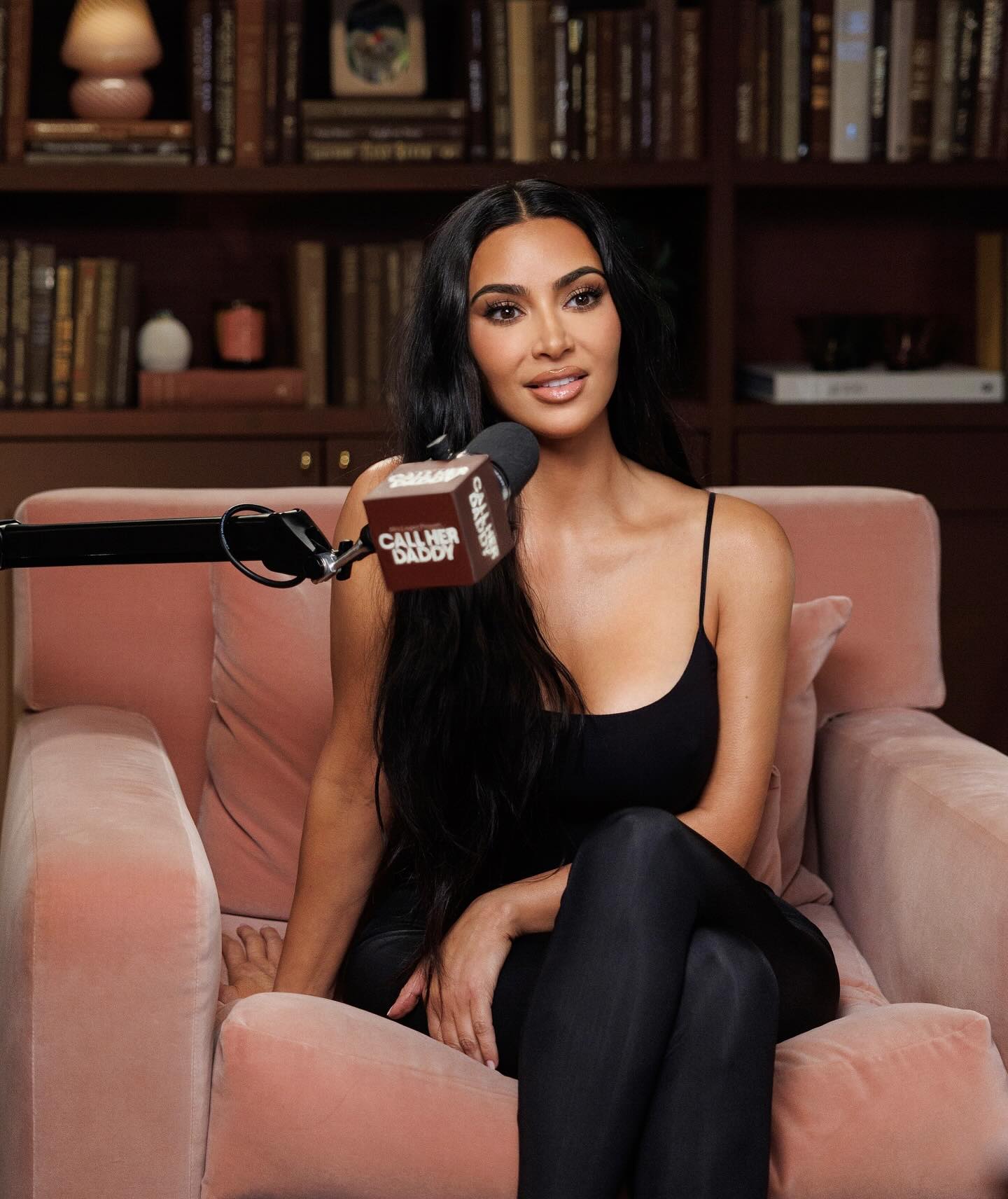 Kim Kardashian vai voltar a ter uma marca de beleza. Saiba tudo sobre a SKIMS Beauty