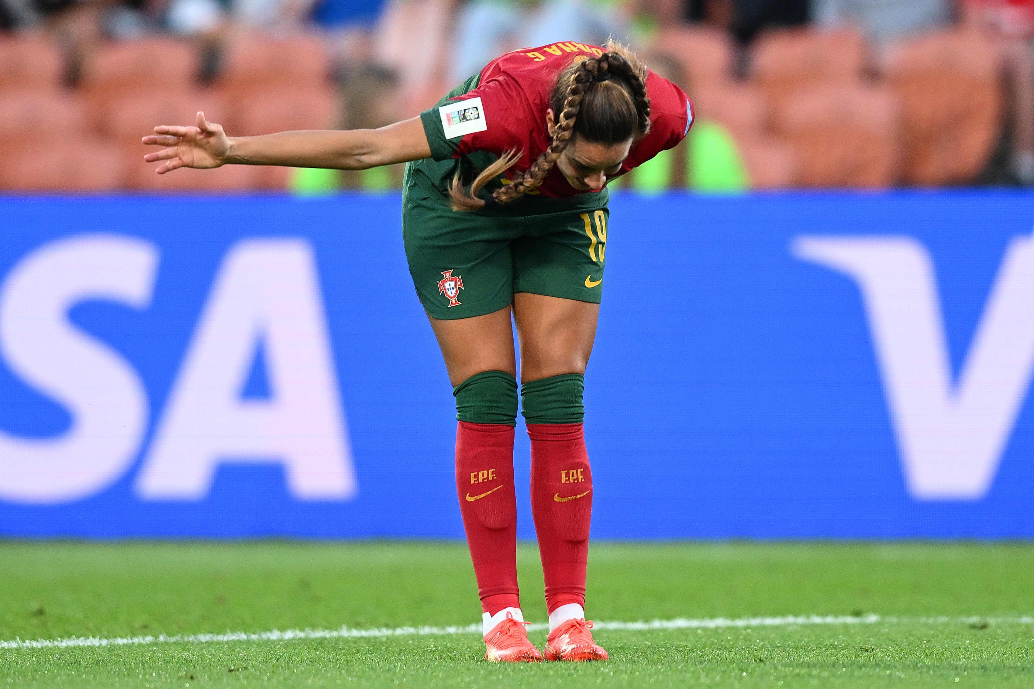 Histórico: Portugal vence Camarões e qualifica-se pela primeira vez para um  Mundial feminino – Observador