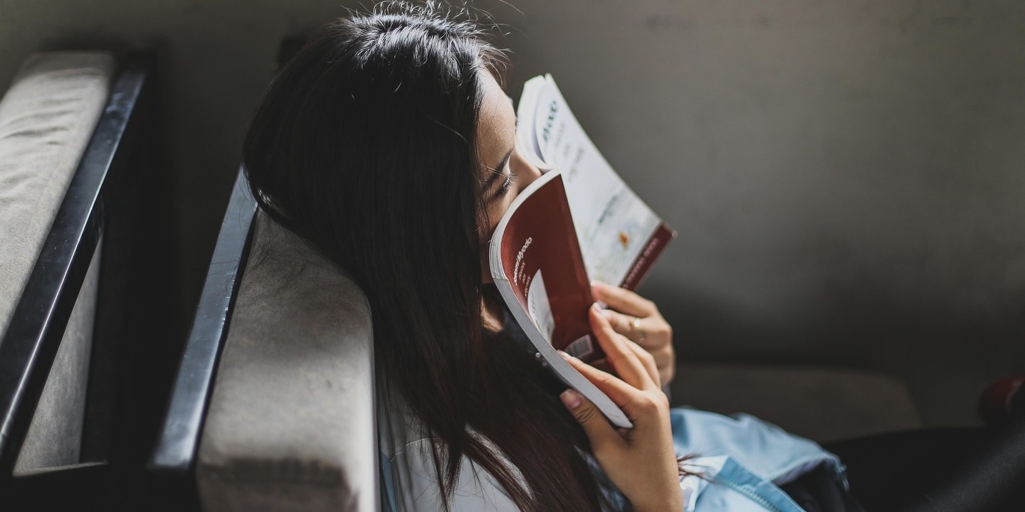 Livros saem do teatro, do cinema e da música para as estantes das livrarias em março