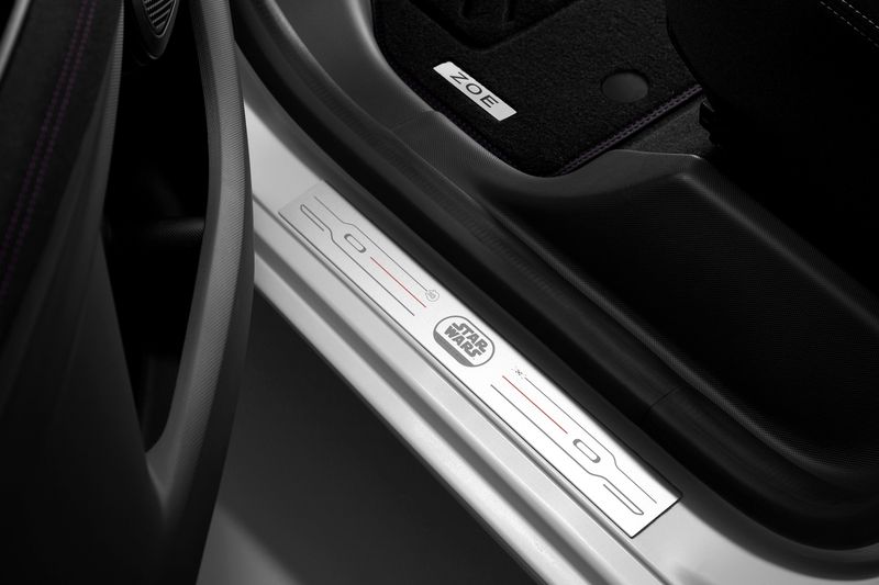 Homem troca códigos de barras e tenta comprar poltrona de 458€ por 10€ na IKEA de Matosinhos