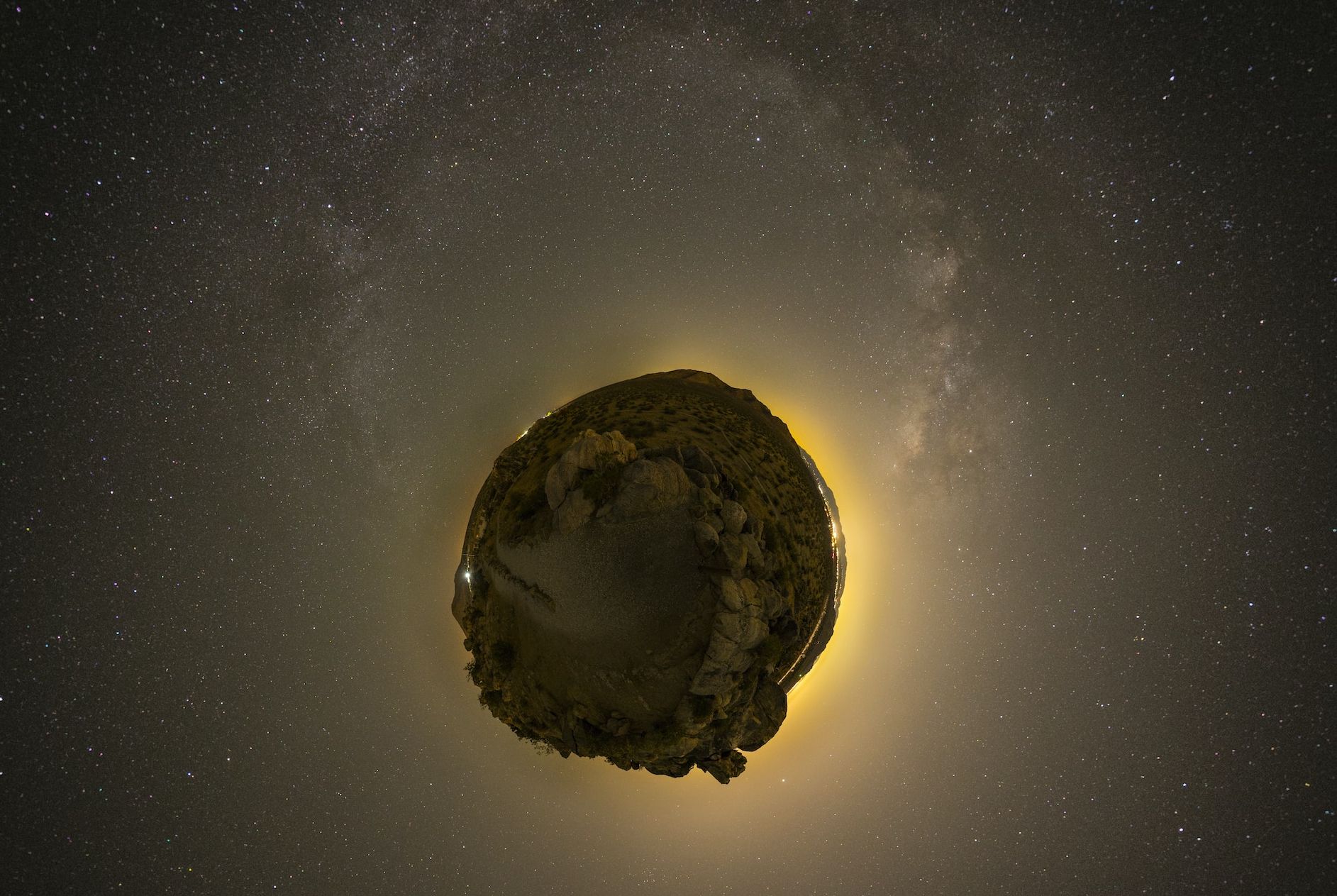 Há asteroides em redor da Terra que podem ser fragmentos “lançados” pela Lua