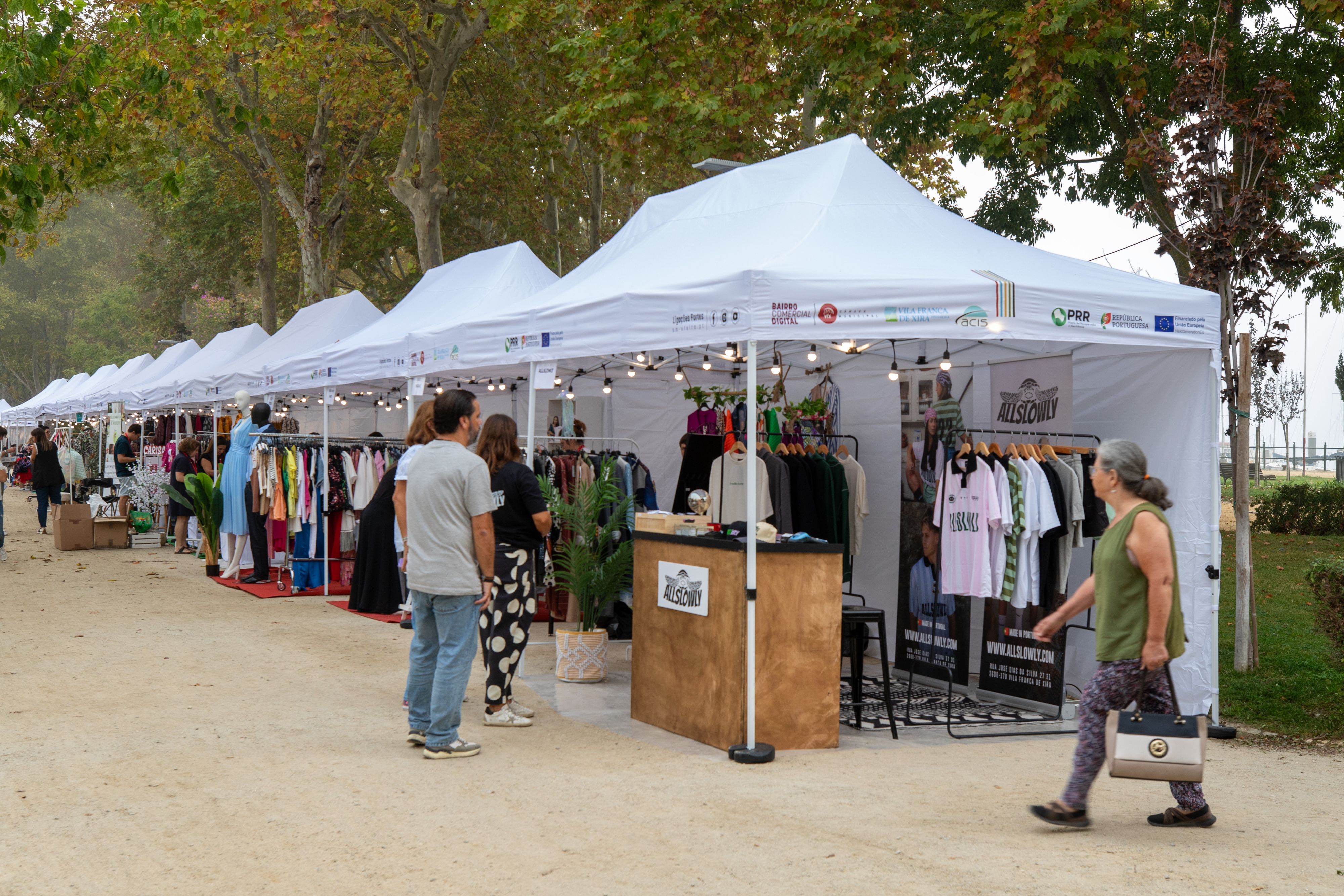 Sem planos para o fim de semana? Visite este mercado com street food, roupa, acessórios, concertos e entrada livre