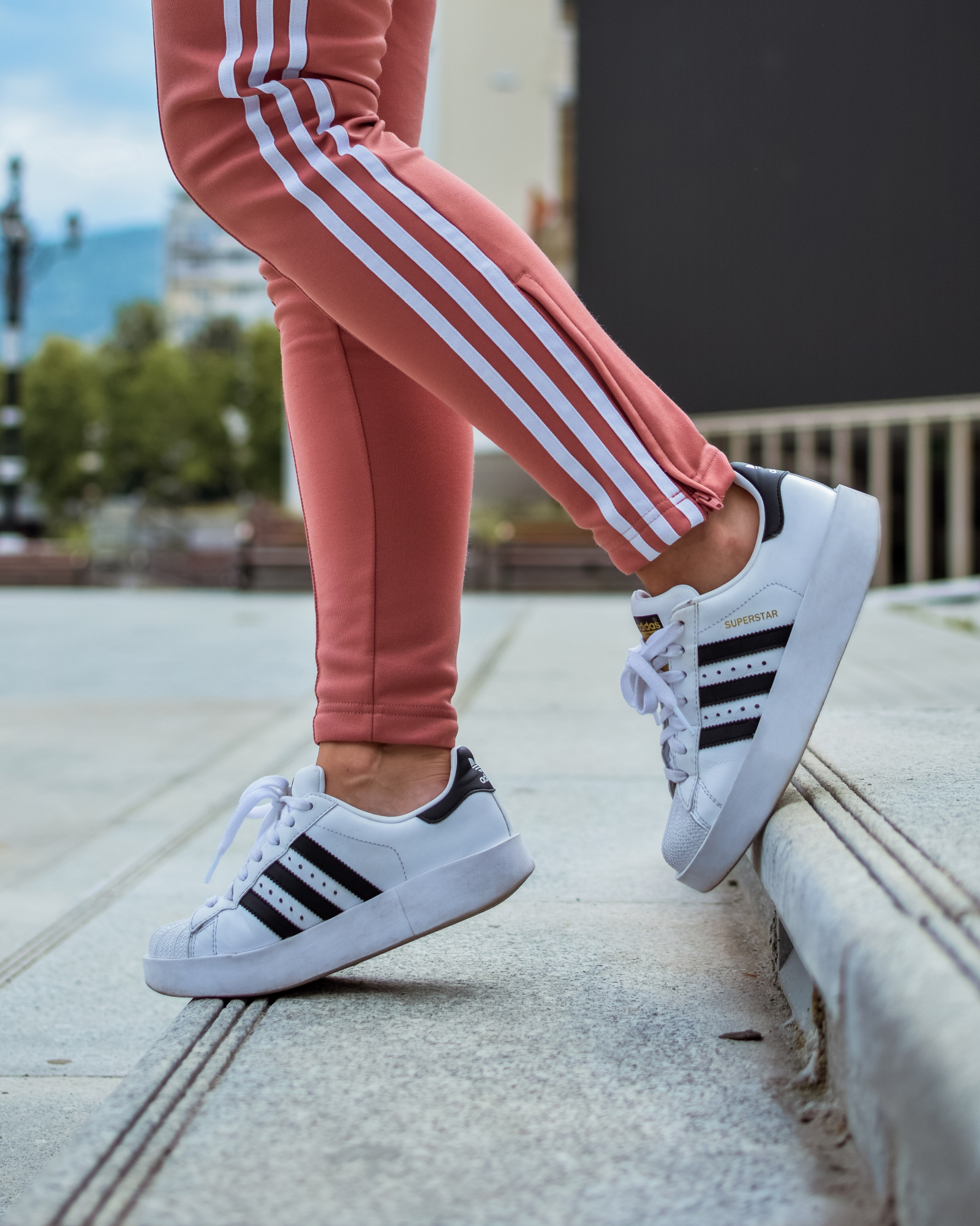 Adidas perde a exclusividade do seu famoso logótipo