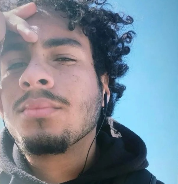 Jovem de 22 anos, que foi morto por funcionário de rulote, foi agredido com um pau na cabeça