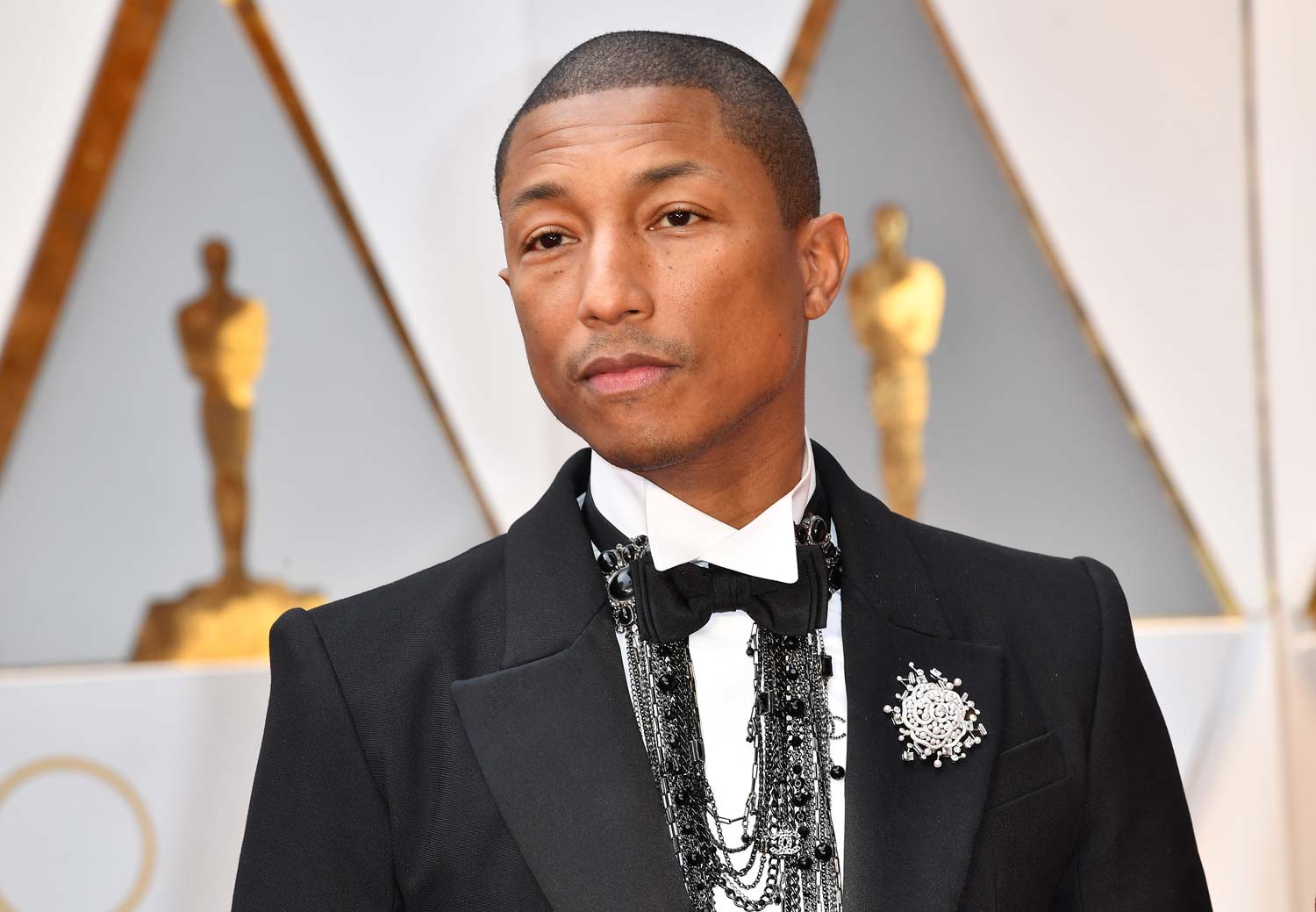 Pharrell Williams é o novo diretor criativo da Louis Vuitton. Da música para a moda foi um saltinho – nós explicamos