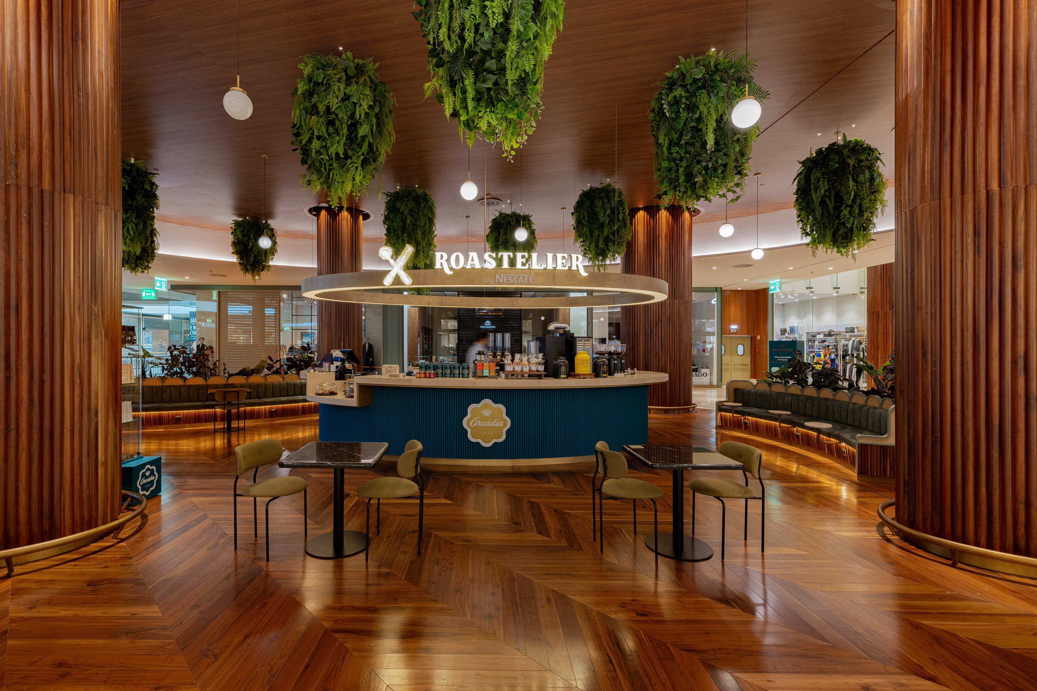 Já abriu o novo quiosque Roastelier by Nescafé no Porto (e há chocolates Arcádia para adoçar a boca)