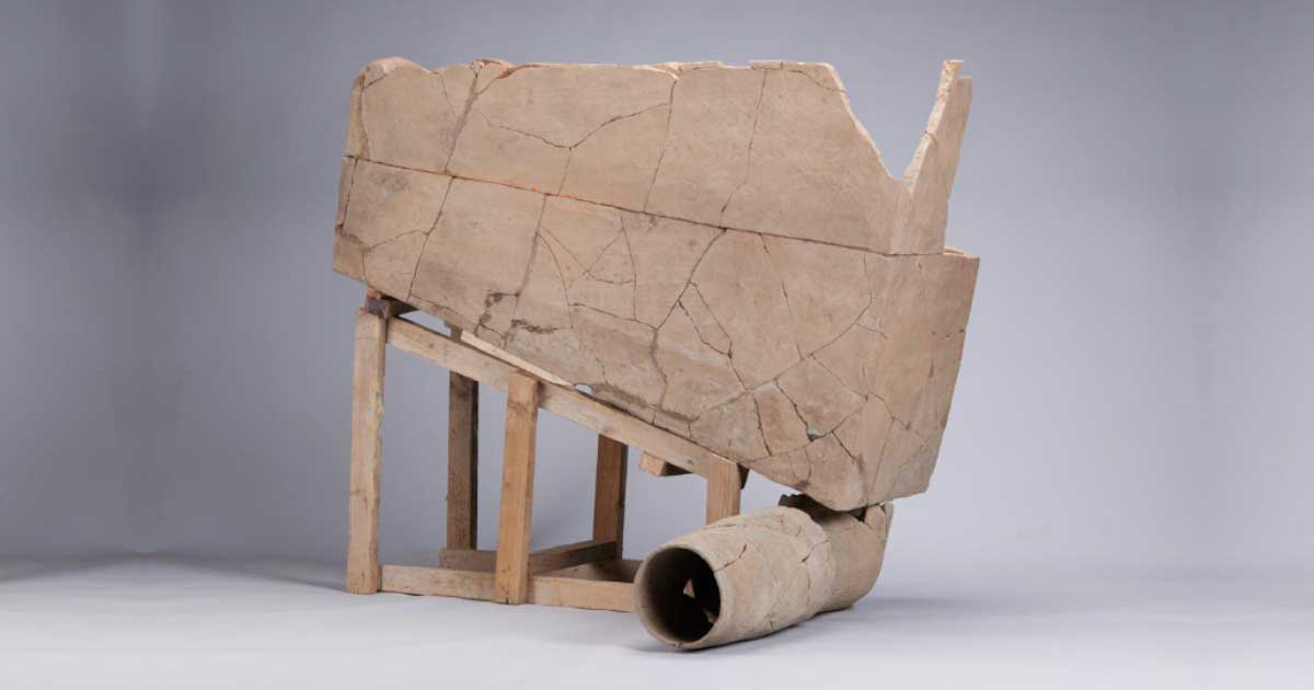 Esta é a sanita mais antiga do mundo. Tem mais de 2 mil anos, mas é uma prova de modernidade