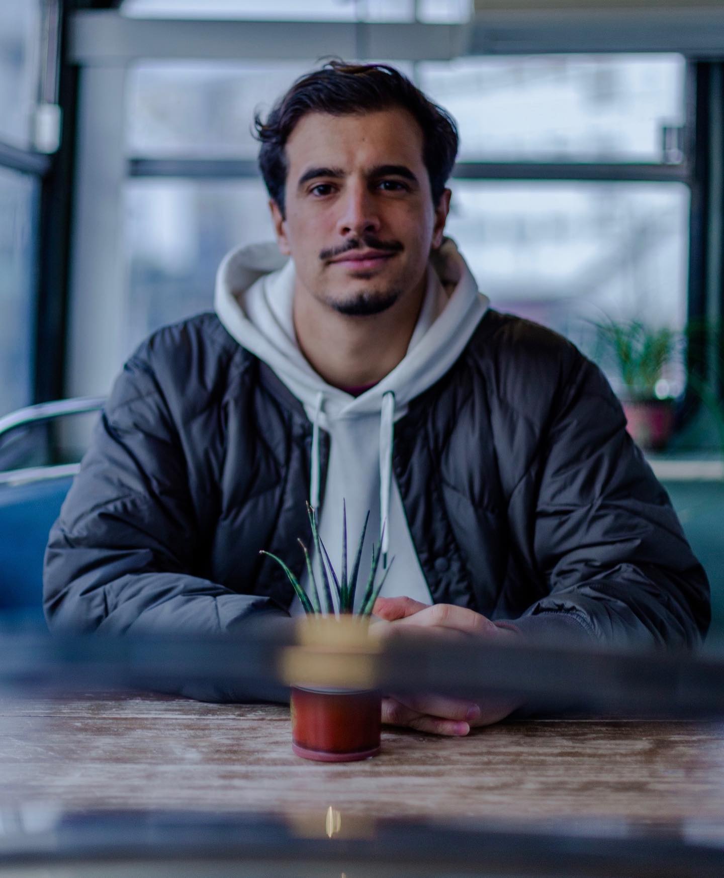 Guilherme Geirinhas em entrevista. “Estou sempre neste escudo de achar que não é suficientemente bom”