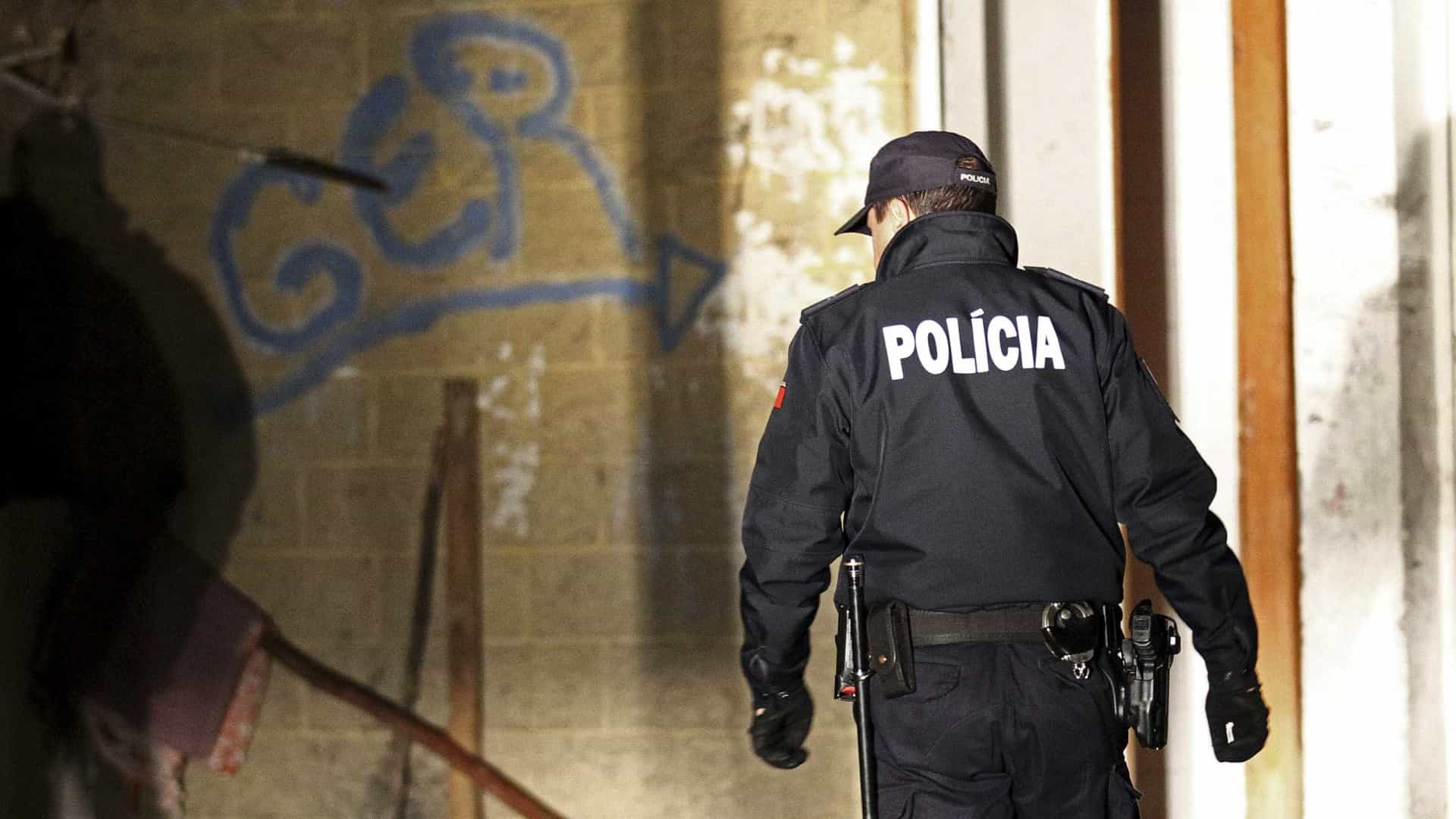 Tiroteio na estrada na Amadora. Homem leva 7 tiros e sobrevive