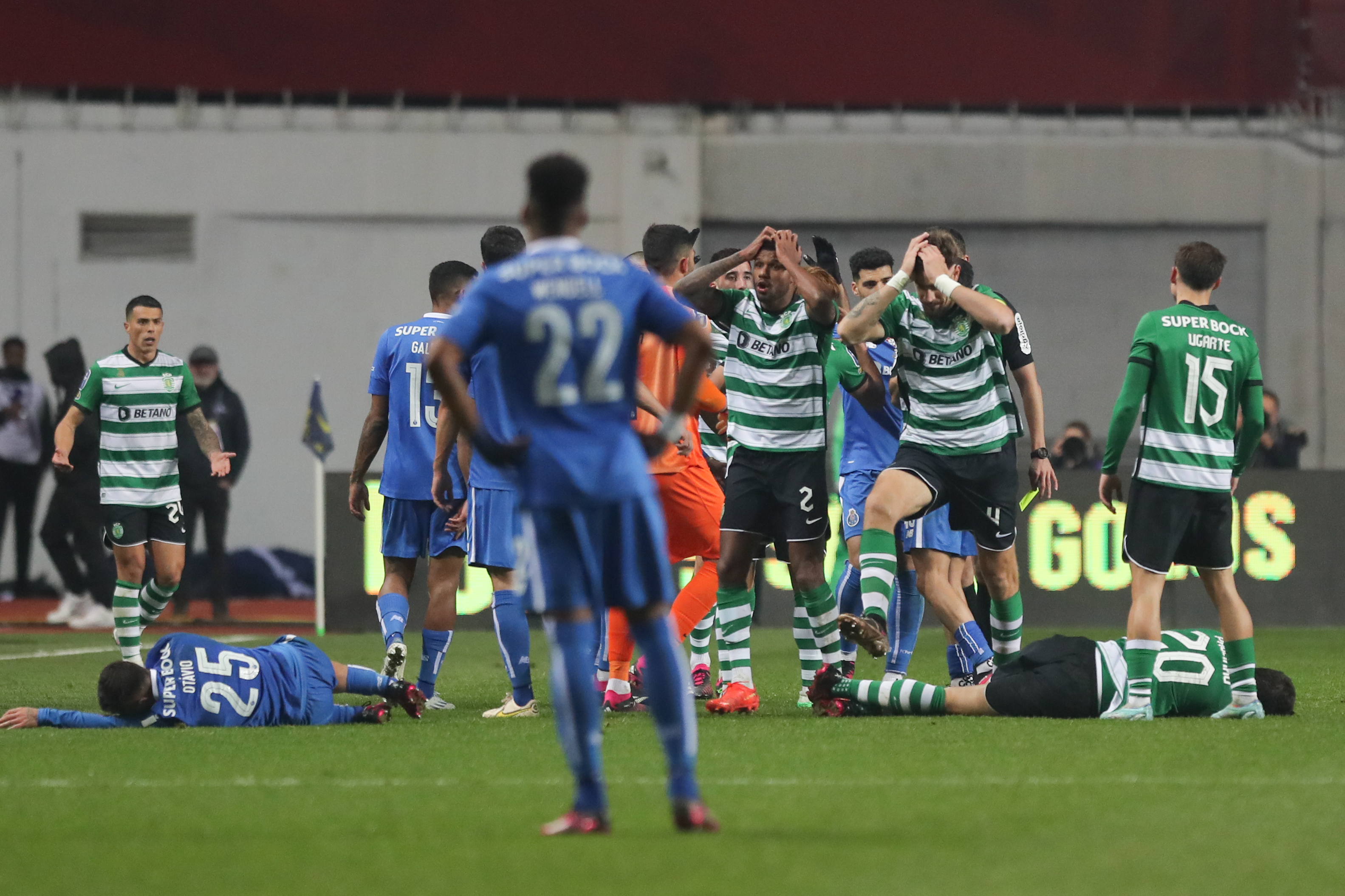 As contas da Taça da Liga: Benfica e Sporting precisam de empatar, Braga de  ganhar. Porto ainda não jogou - Taça da Liga - SAPO Desporto