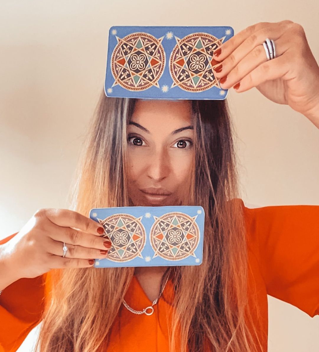 Outubro vai ser bom para os nativos de Leão? E para os de Aquário? Inês Pereira Pina conta tudo