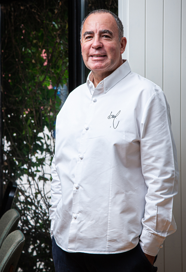 Almoço de Páscoa sem mexer uma palha e com cabrito tostadinho? O chef Vítor Sobral dá uma ajuda