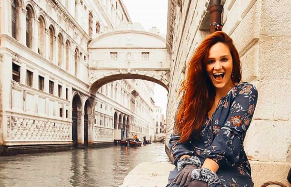 Clarinha da série “Super Pai” cresceu e está noiva