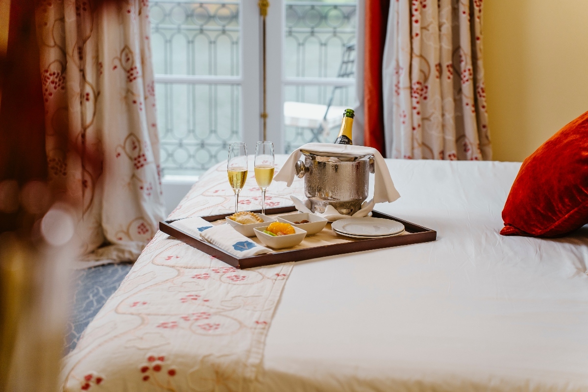 Este hotel romântico é ideal para uma escapadinha. Tem vista para o Douro e comida requintada