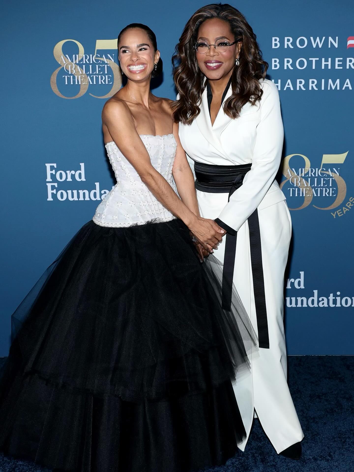 23 quilos mais magra, Oprah Winfrey deslumbra com novo físico em evento. Veja a transformação da apresentadora