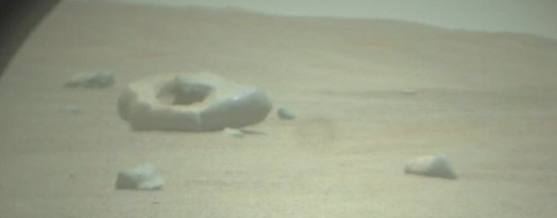 Foi encontrado um objeto em forma de donut em Marte — e os cientistas não sabem o que é