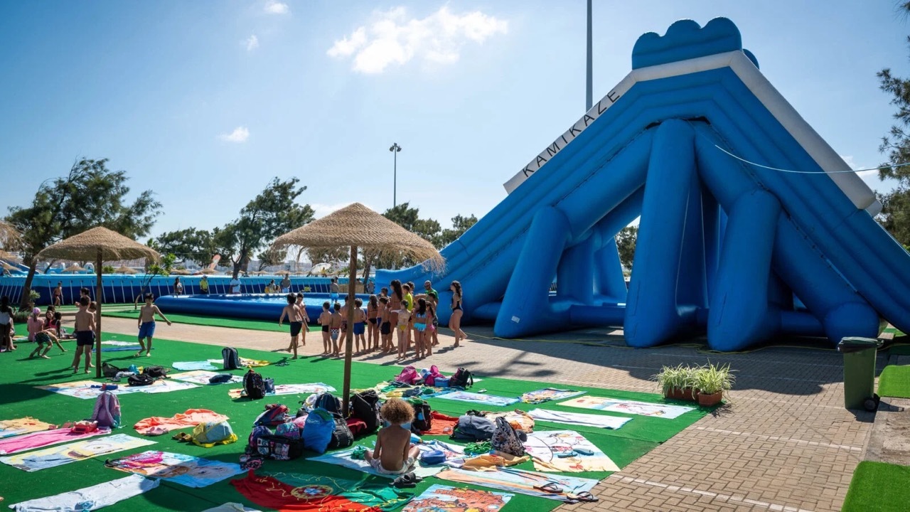 Dentro ou fora de água, as diversões do Splash Seixal estão de volta. E os bilhetes começam nos 9€
