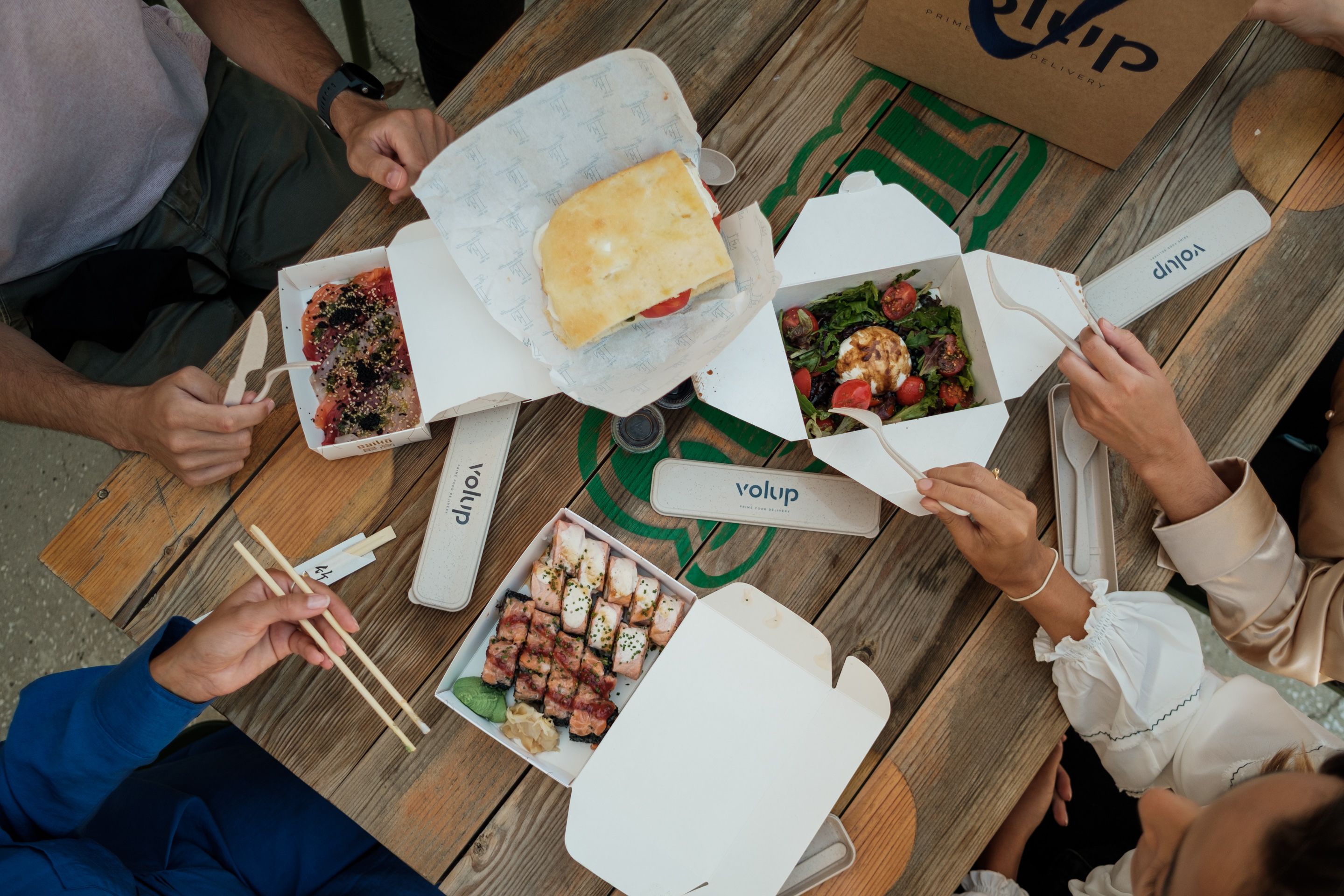 Acabou o drama: com a Volup pode pedir comida de diferentes restaurantes sem pagar mais