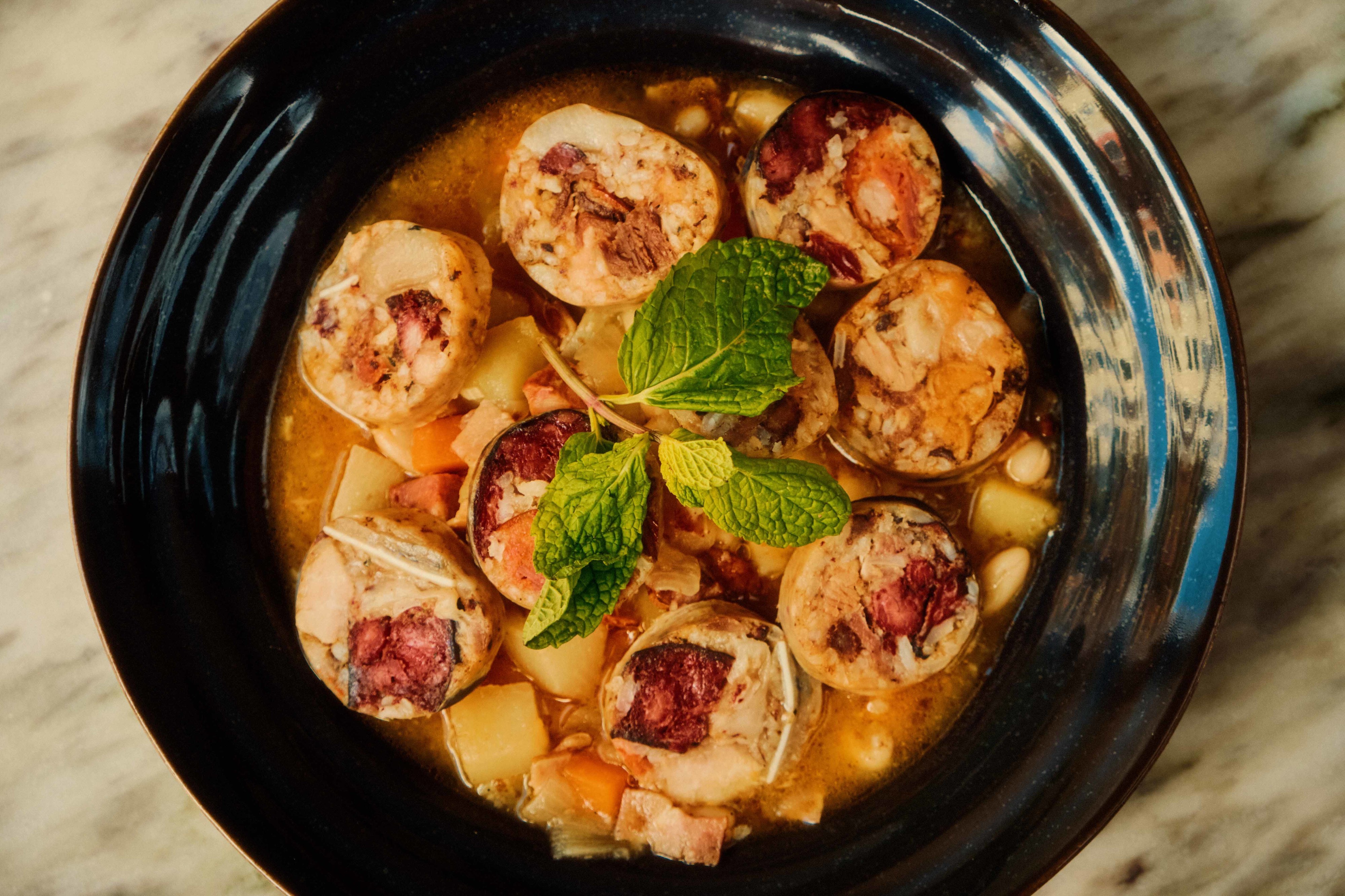 Cozido d’aldeia. Este enchido é um autêntico cozido à portuguesa e faz-se num instante