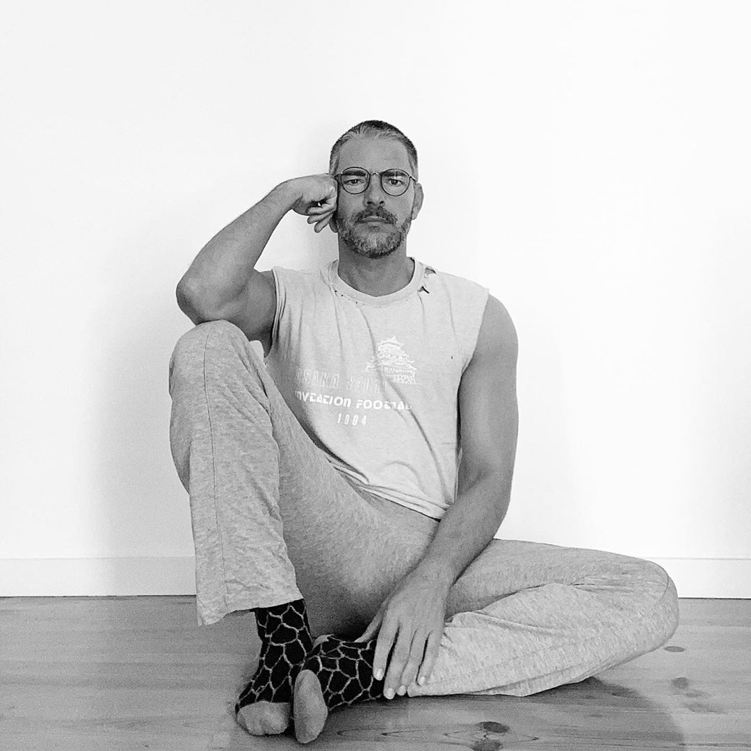 Cláudio Ramos fala do “medo” da pandemia” e faz apelo. “Não brinquemos com coisas sérias”