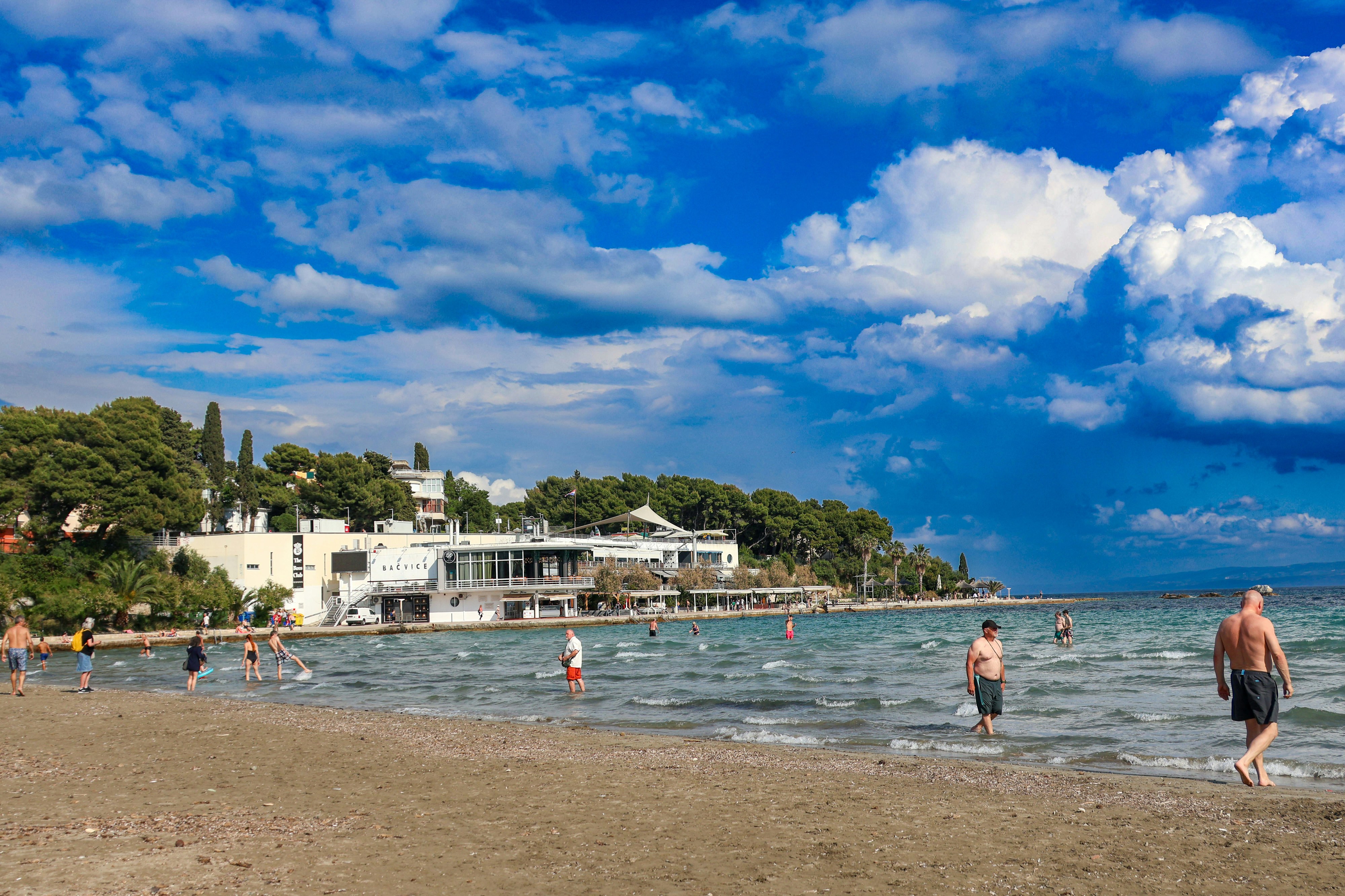 Precisa de menos de 50€ para viajar até às praias da Croácia. easyJet lança novas rotas para 2025