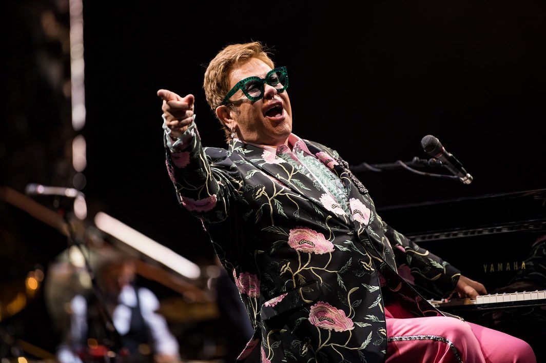 Elton John revela que sofreu de cancro da próstata (e que esteve à beira da morte)
