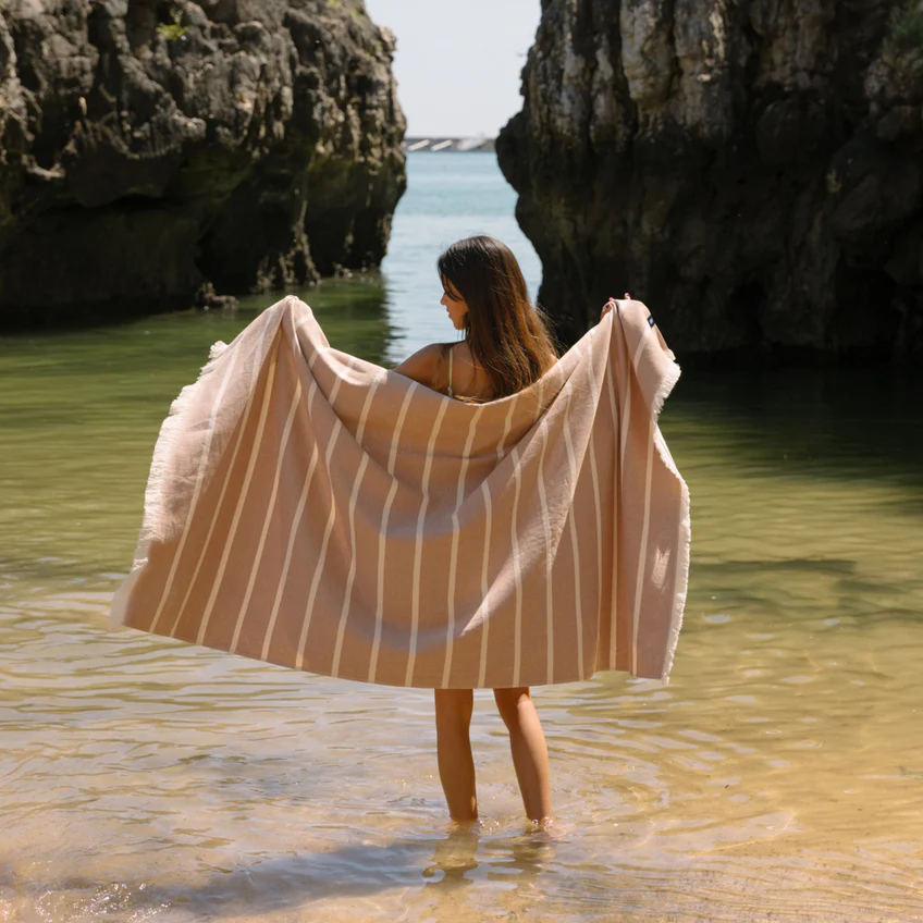 Torres Novas vai estar a oferecer toalhas este fim de semana na nova loja de Campo de Ourique