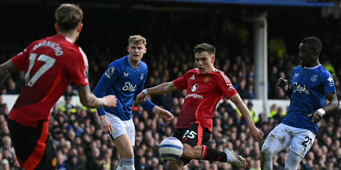 United recupera de dois golos de desvantagem mas empata com o Everton e soma mais um jogo sem ganhar na Premier League