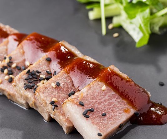 O melhor atum do mundo come-se no Porto Santo até 30 de abril. Tudo o que fazer no Festival Rota do Atum