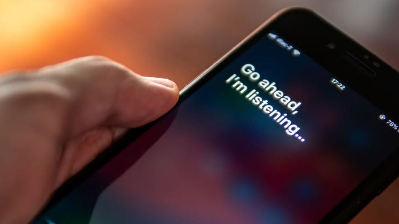 Apple acelera testes com IA. Novas capacidades da Siri são dadas como certas