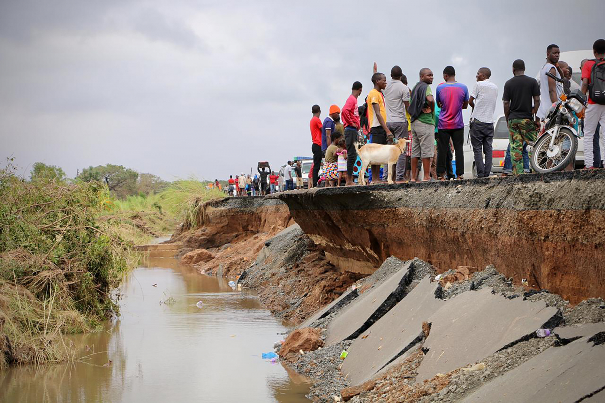 Moçambique. “Estão isolados de tudo, como se fosse uma ilha”