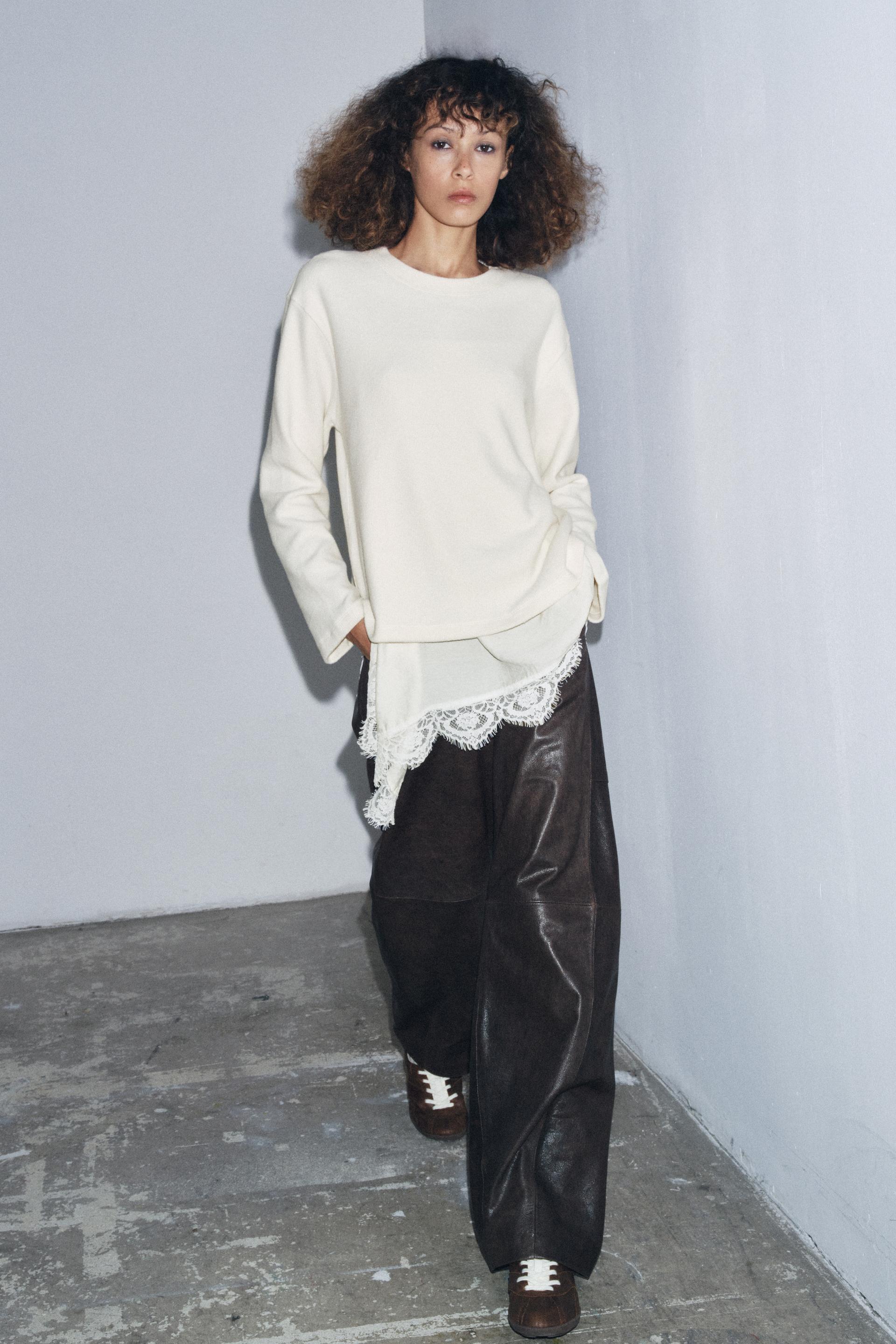 Esta camisola da Zara está viral e é a forma mais simples de entrar na tendência da renda. Saiba quanto custa