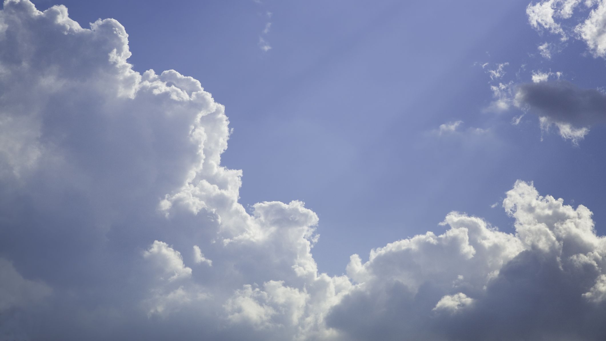 Prepare-se para a subida das temperaturas. Saiba como vai estar o tempo no fim de semana prolongado.