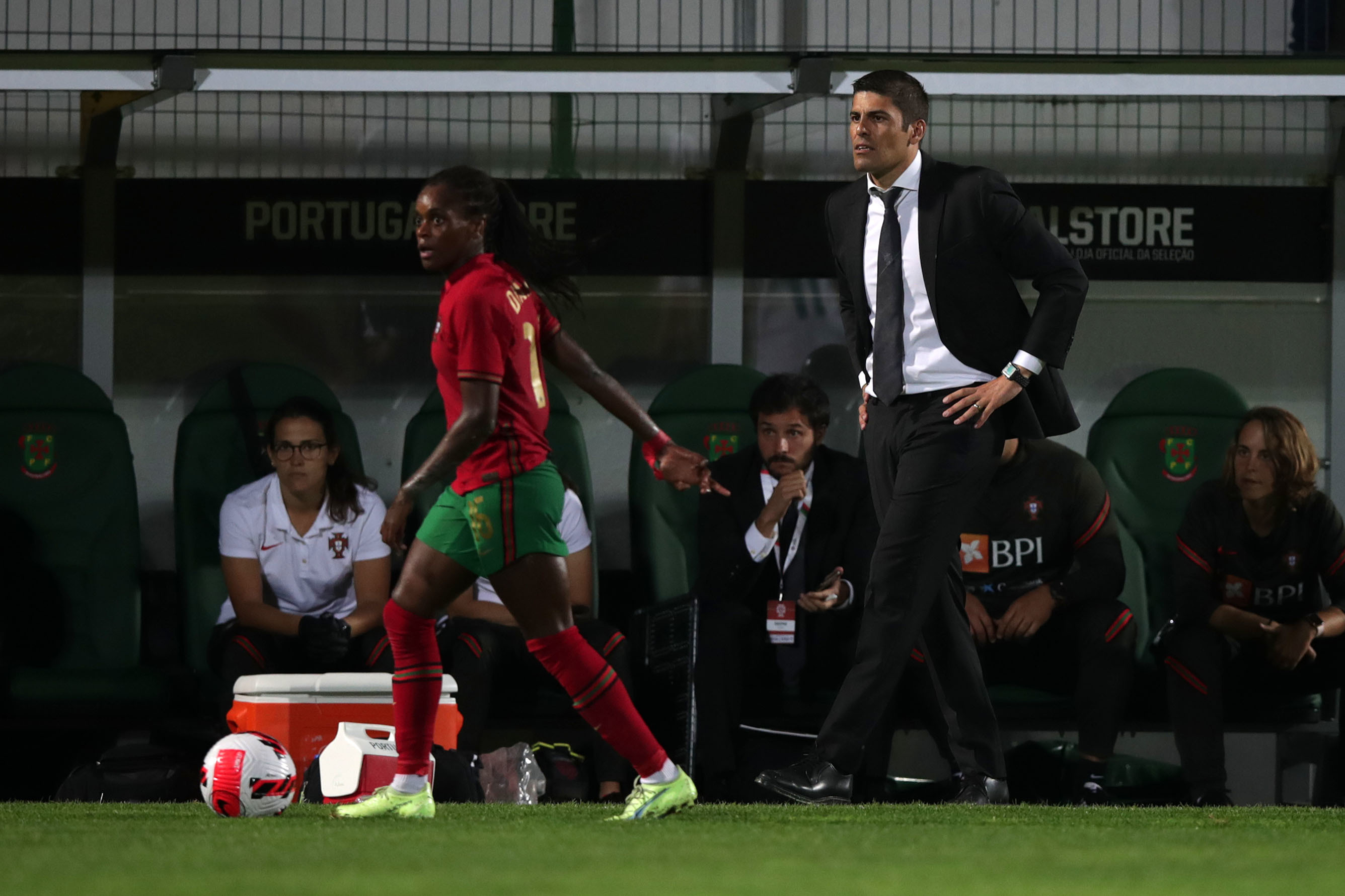 Futebol feminino. Portugal vai jogar play-off intercontinental