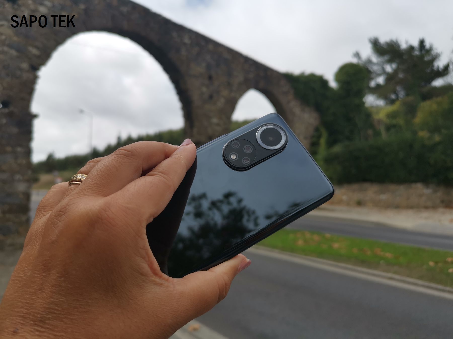 Primeiras impressões: Huawei Nova 9 vem refrescar a gama média de smartphones com toques criativos