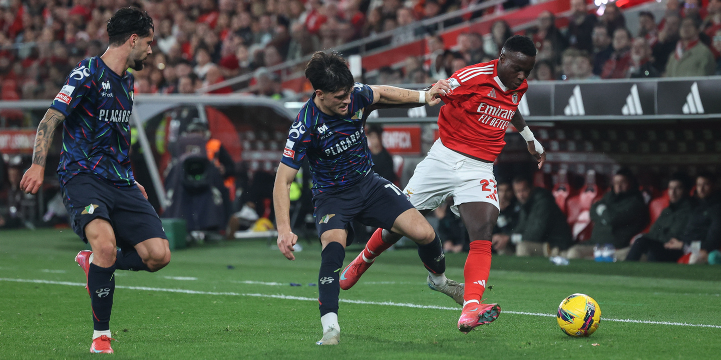 O onze do Benfica para o duelo com o Santa Clara. Lage faz várias mudanças nos encarnados