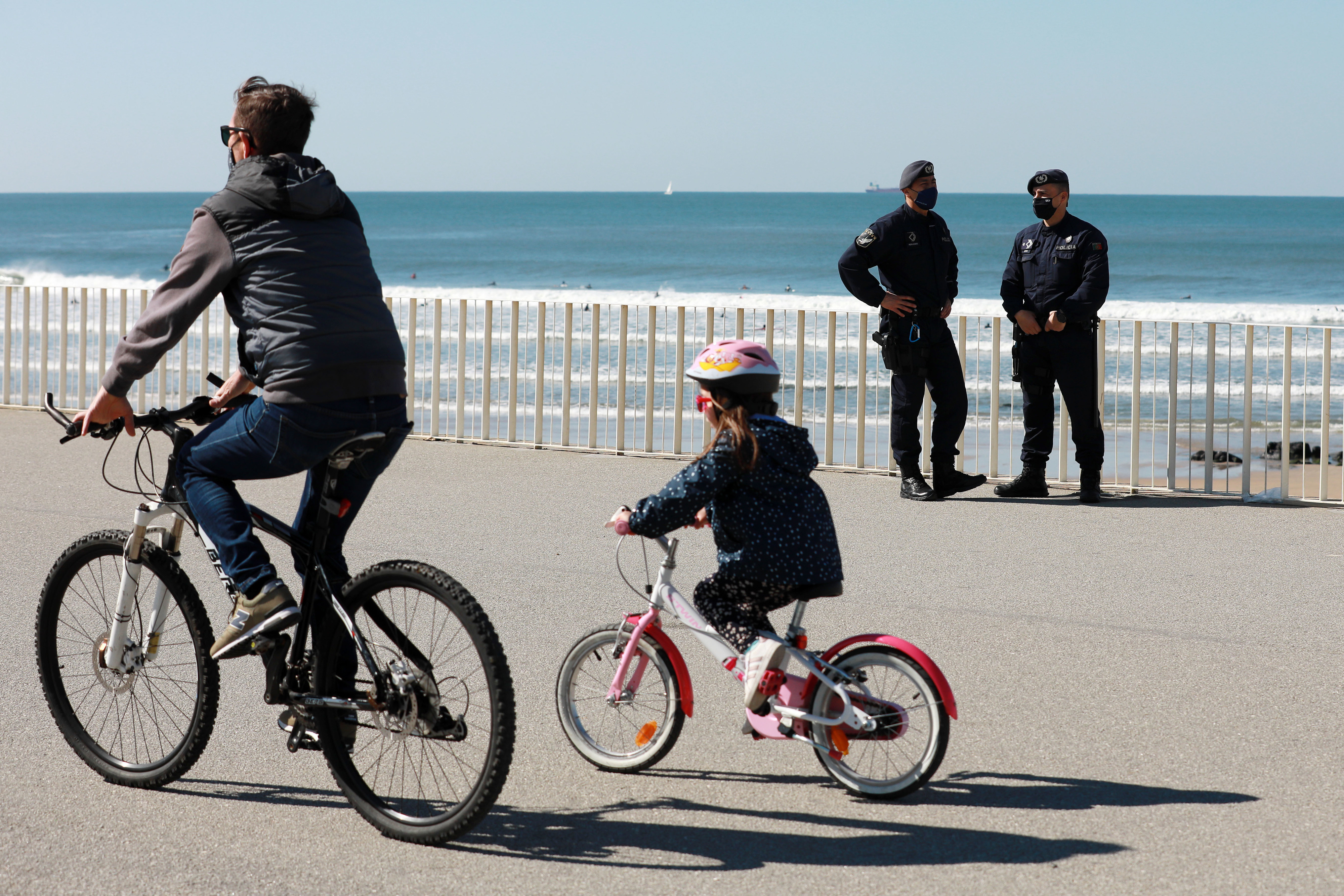 Oeiras. Marginal fecha ao trânsito com foco na saúde: há rastreio gratuito de cancro oral