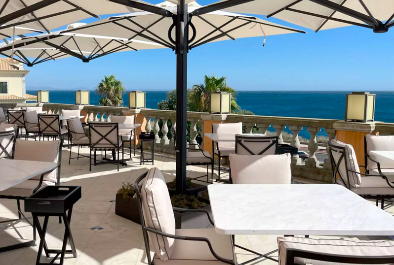 No restaurante italiano Belvedere pode provar a nova carta enquanto tem vista para o oceano