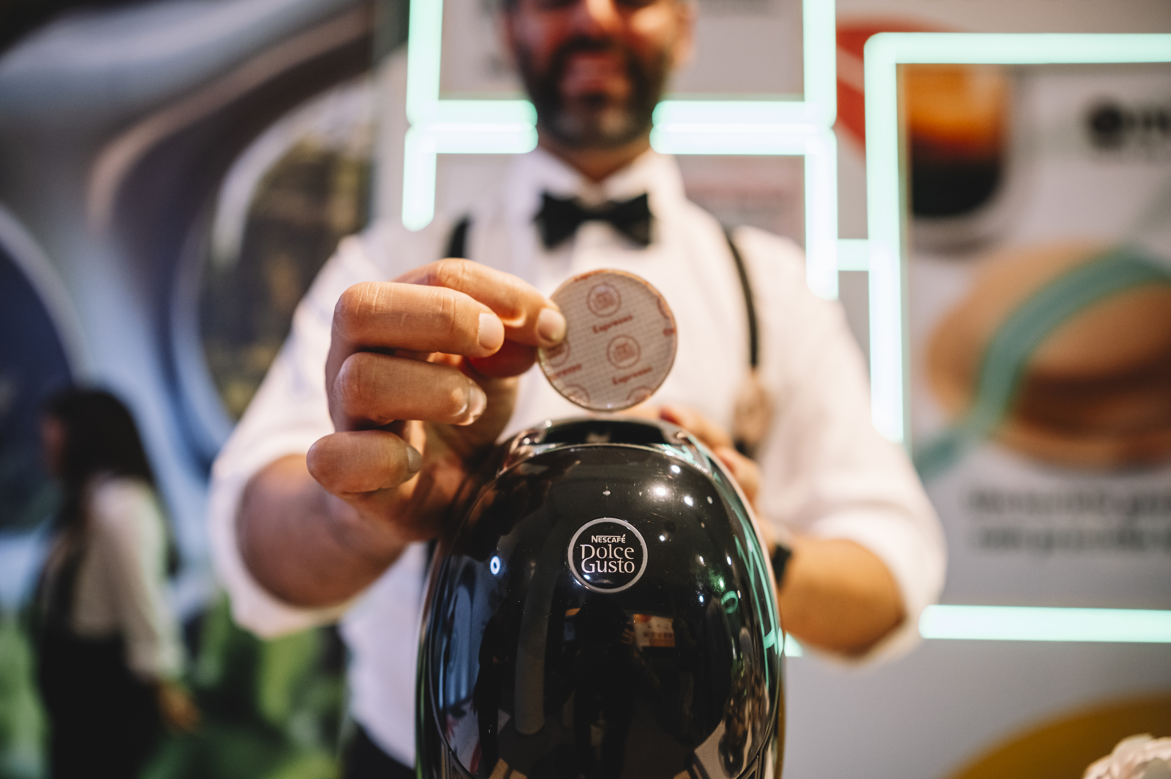 Fomos experimentar as novas cápsulas de café de papel da Nescafé. Será que funcionam mesmo?