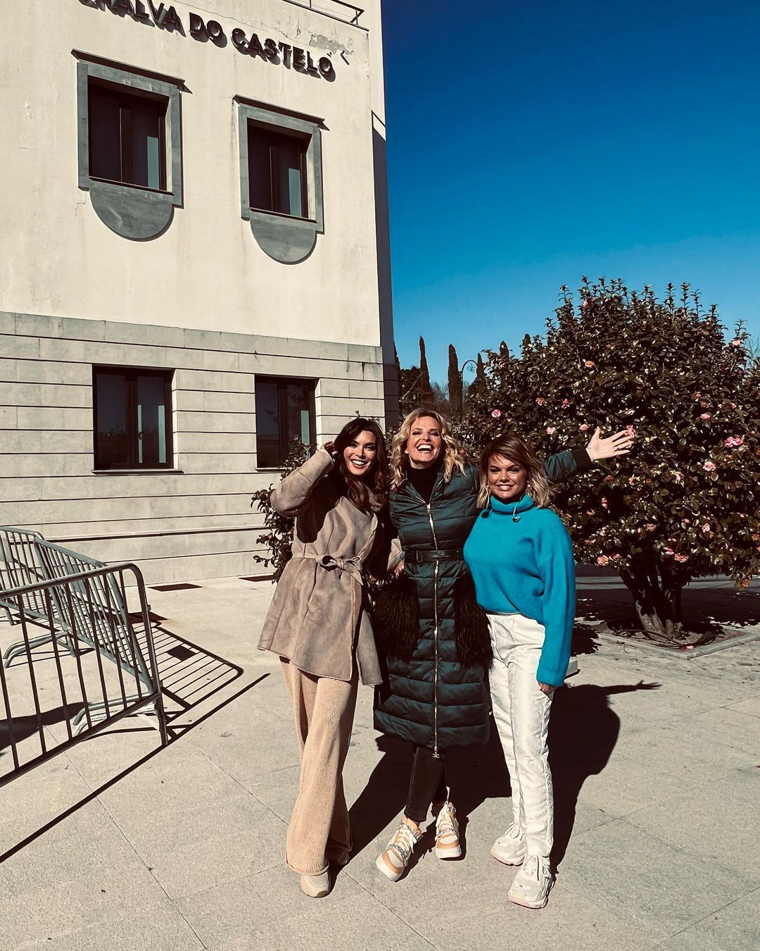 Quer um casaco quentinho igual ao que Cristina escolheu para o “Somos Portugal”? Não vai ser fácil