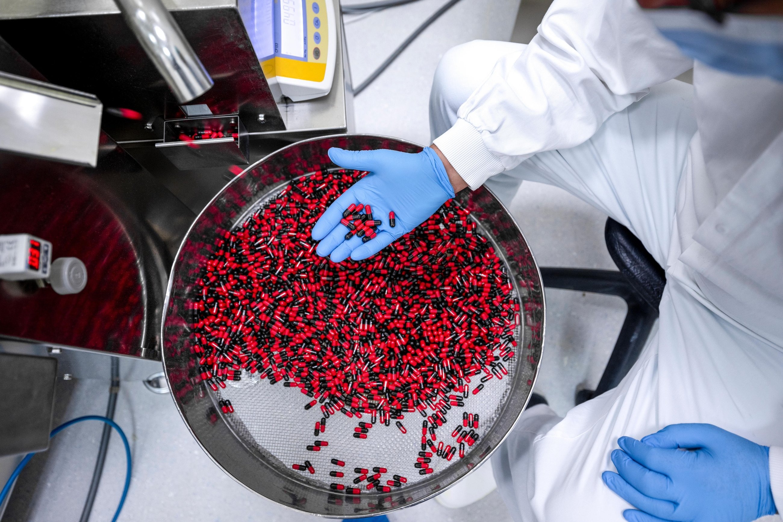 Medicamentos criados por IA? Laboratório da Google DeepMind prepara primeiros testes em humanos