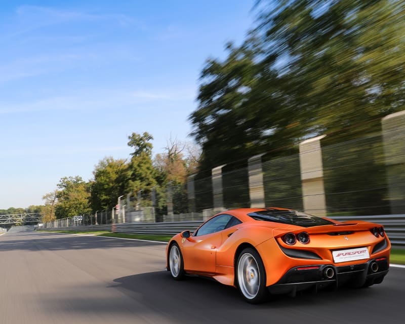 Conduzir um Ferrari ou experimentar gravidade zero. 6 experiências VIP para começar 2024 em grande