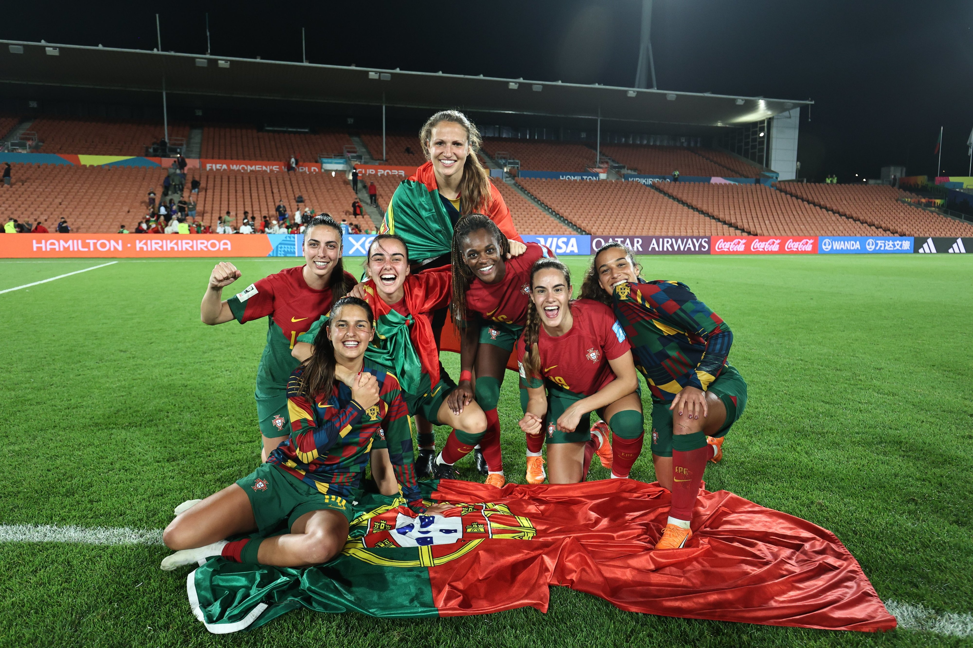 Histórico: Portugal vence Camarões e qualifica-se pela primeira vez para um  Mundial feminino – Observador