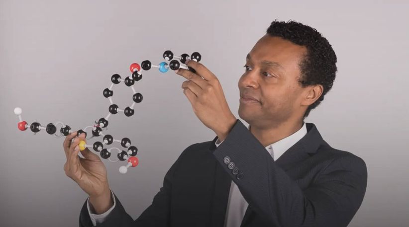 #iLikeYouLike: Nuno Maulide e a ciência de explicar a química no laboratório das redes sociais