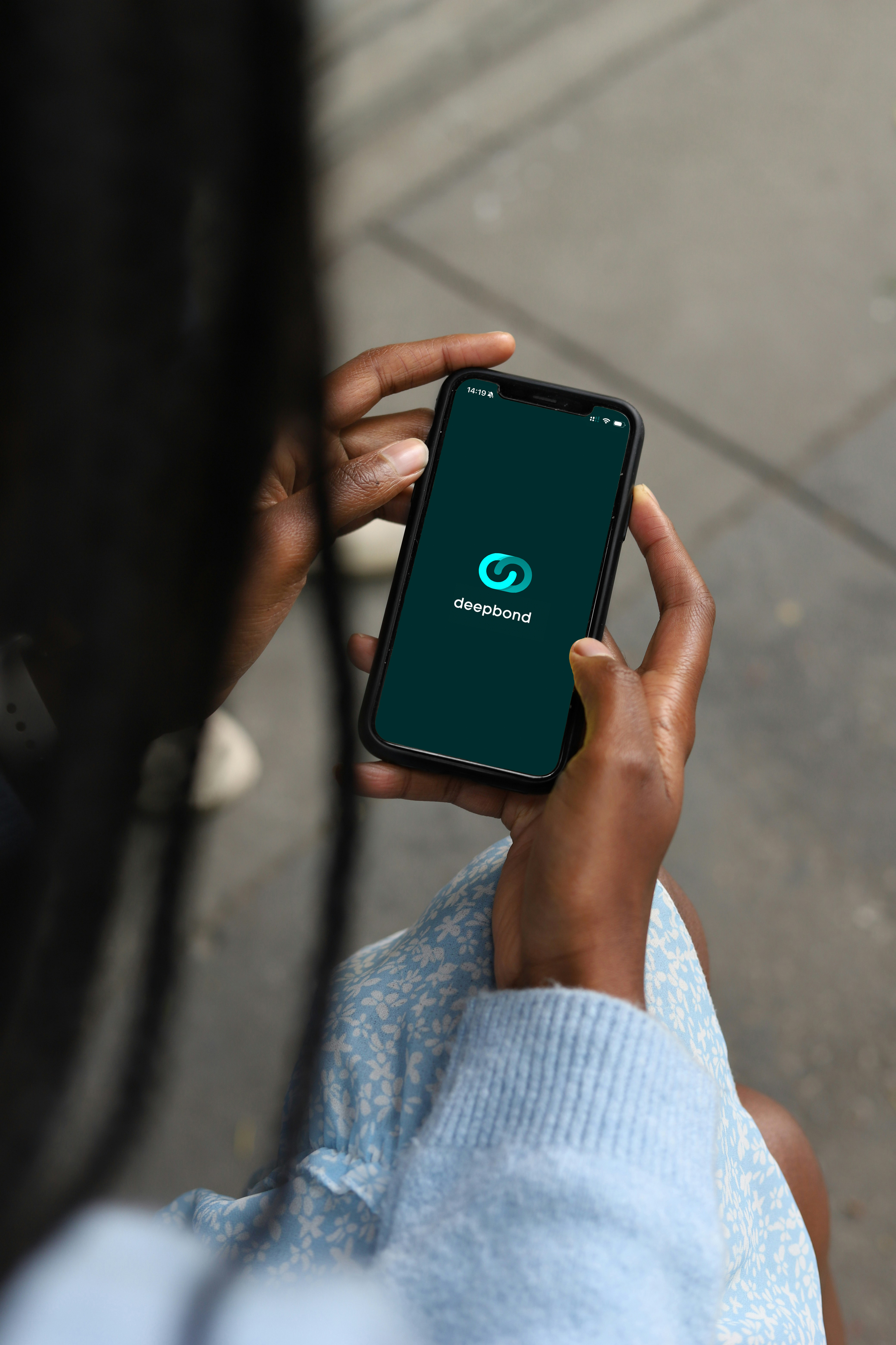 Há mais uma app de relacionamentos no mercado — e esta é portuguesa. Conheça a Deepbond