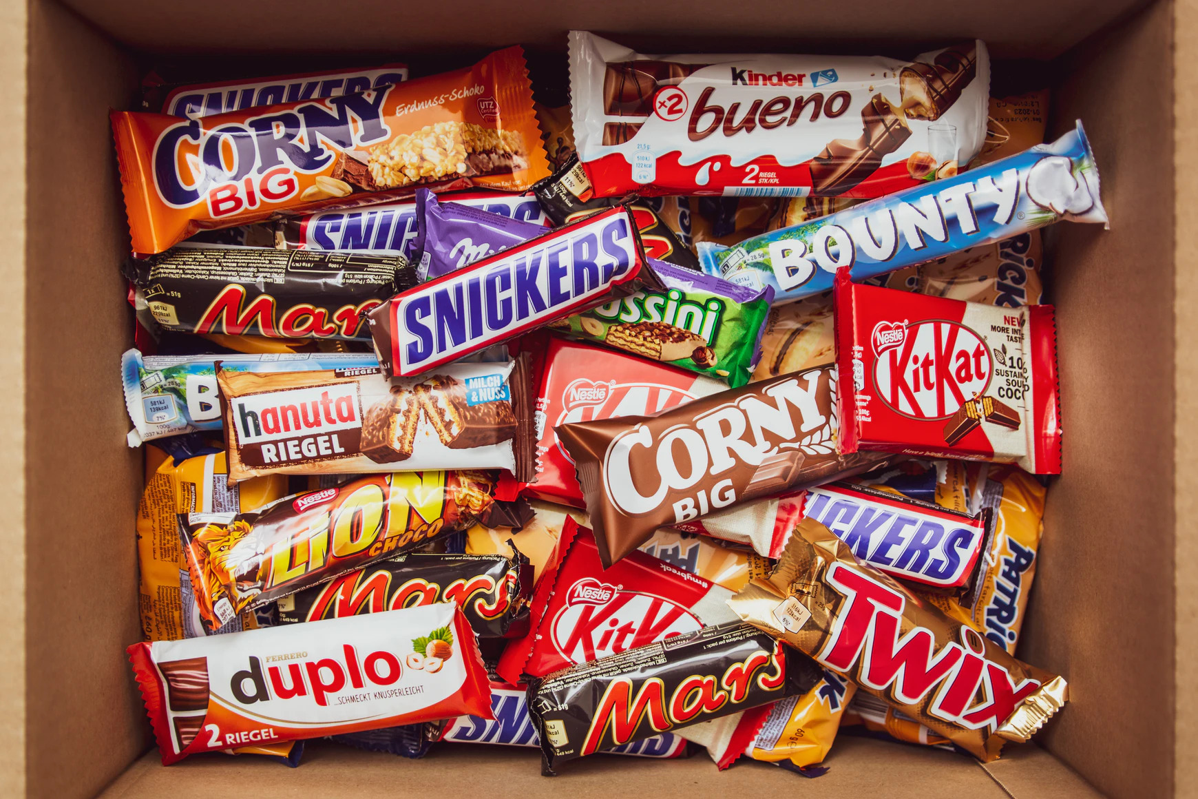 Quantas calorias têm os nossos chocolates favoritos? Fomos descobrir (e até estamos abananados)