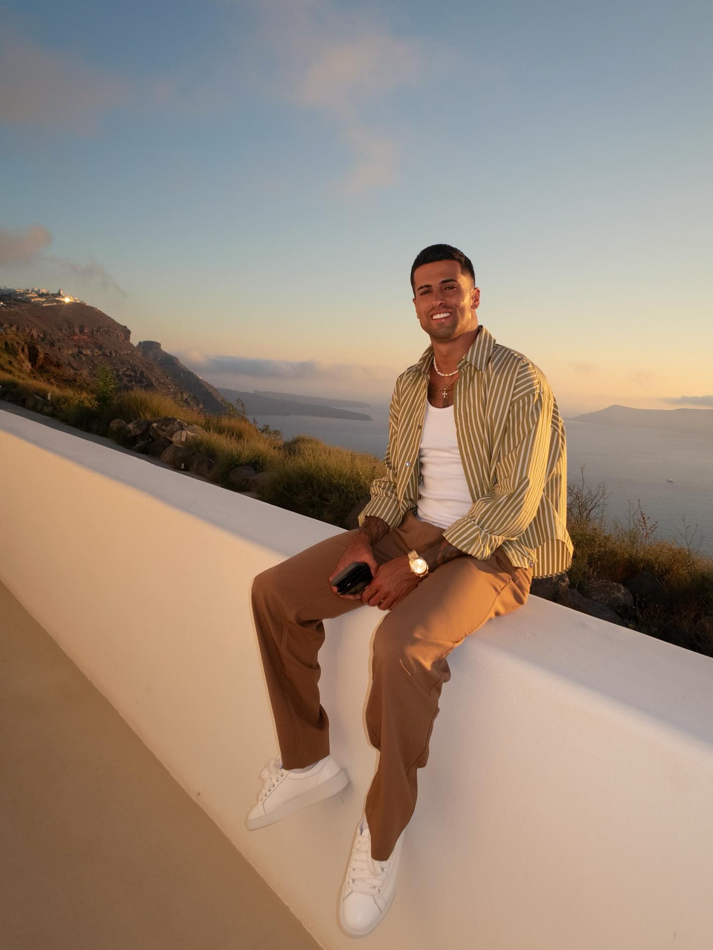 Bronca. João Cancelo envolve-se em pancadaria em conhecida discoteca do Algarve. Saiba o que se passou