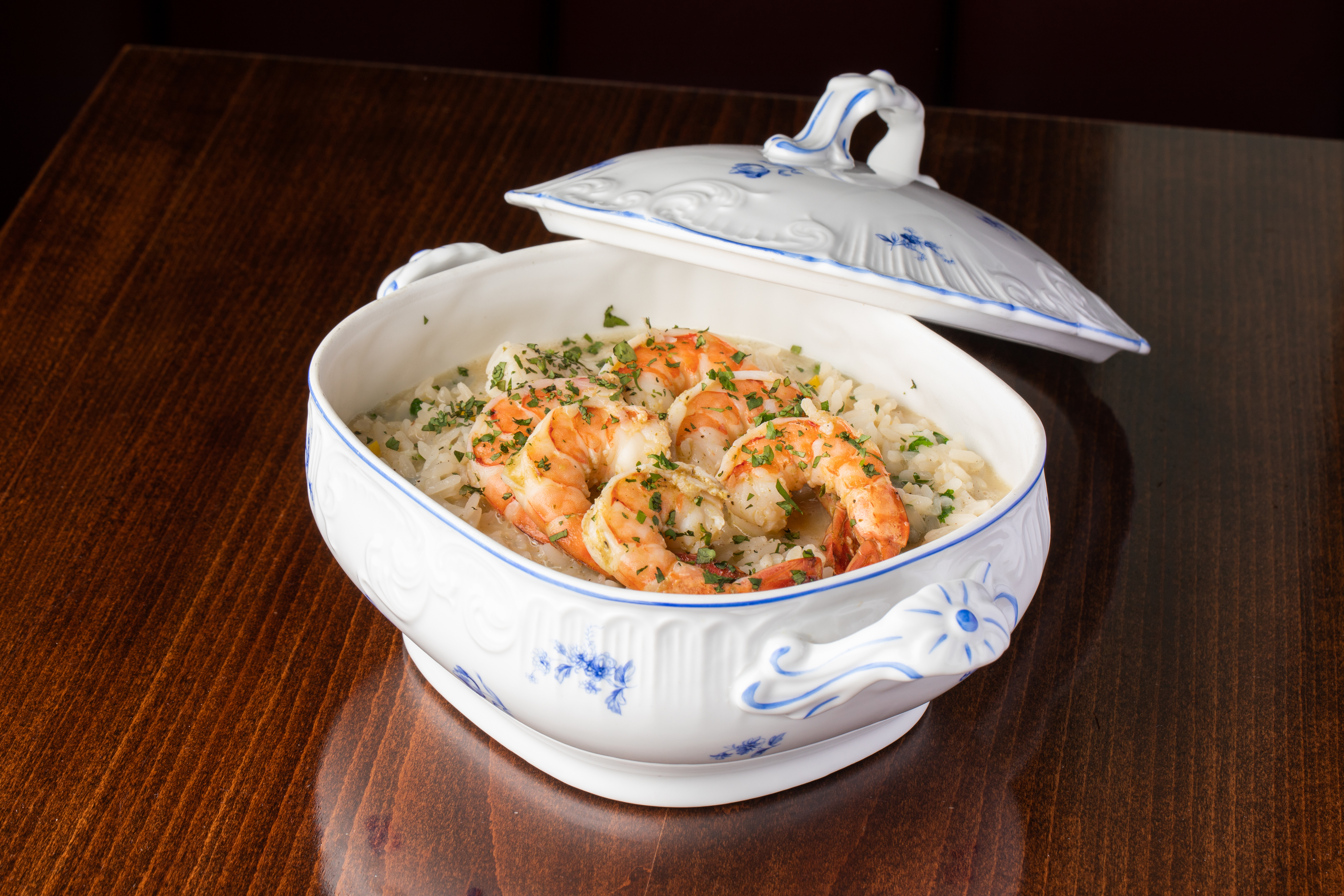 Bife tártaro e um arroz de tamboril a chamar por picante: XXL de Olivier tem novidades na carta