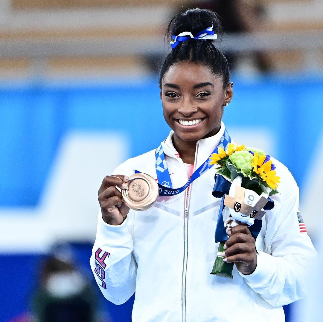 Simone Biles conquista medalha de bronze na despedida dos Jogos Olímpicos